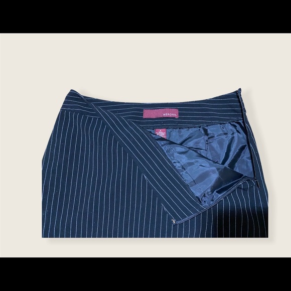 Merona dark blue size 6 pin stripe skirt - Picture 4 of 7